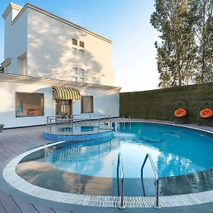 4* Hotel Country & By Radisson Chandigarh
